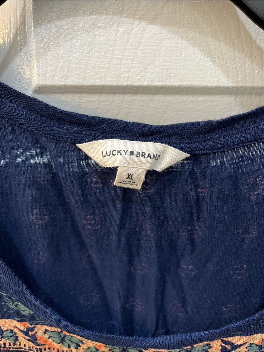 Lucky Brand Printed Short-Sleeve Women’s Top - Picture 4 of 5